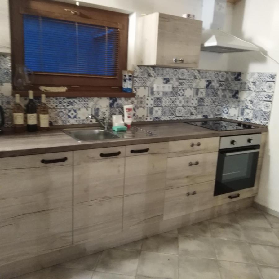 Vinny Sklep Kovarna - Nad Presovnou Rohatec Luaran gambar