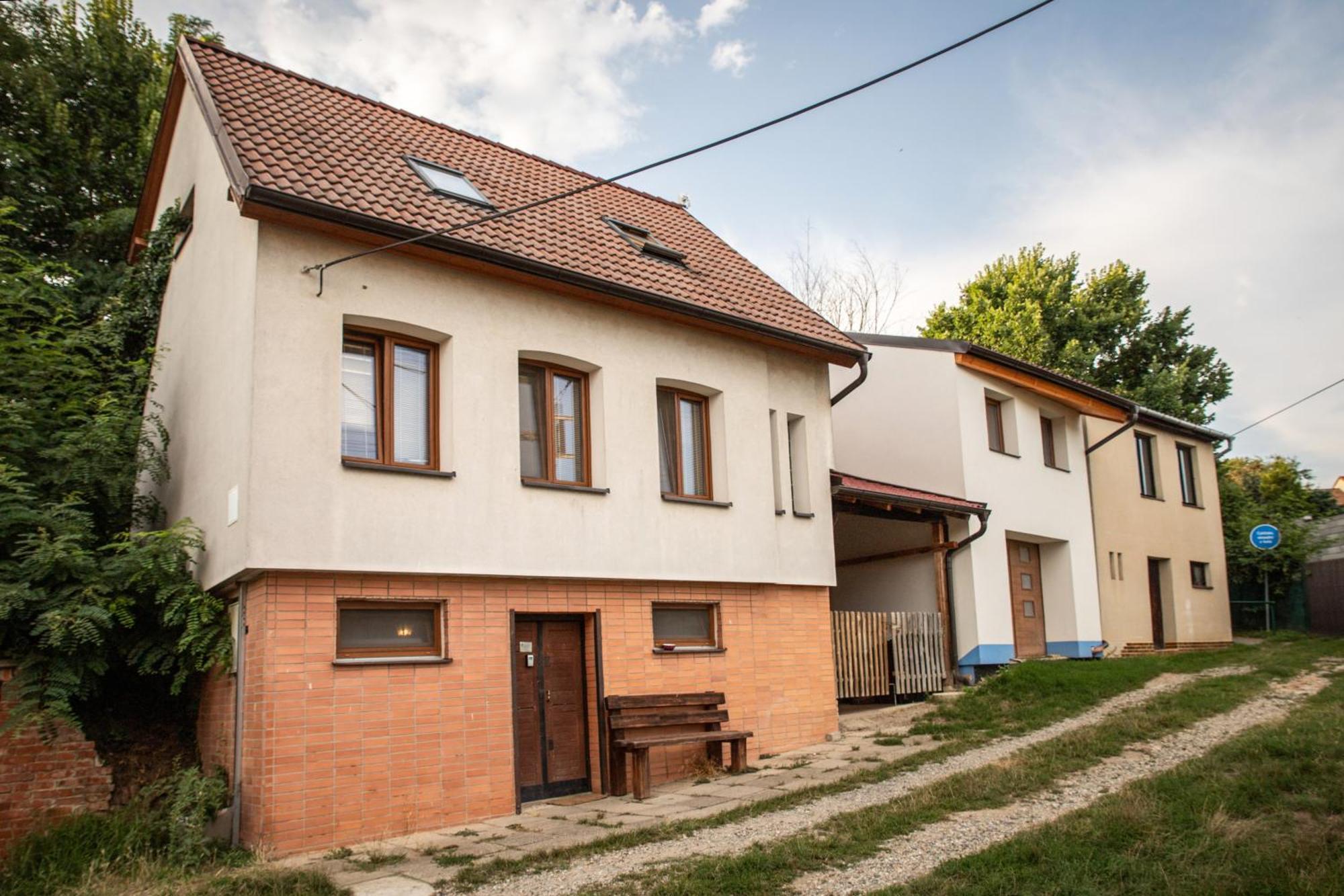 Vinny Sklep Kovarna - Nad Presovnou Rohatec Luaran gambar